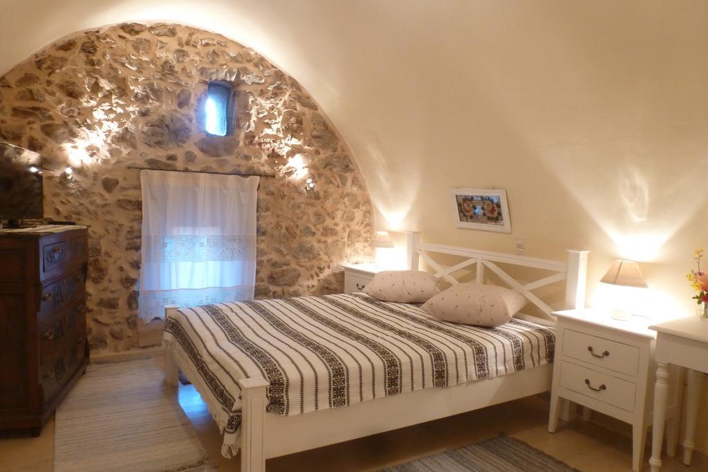 To Petradi Apartment Avgonima Room photo